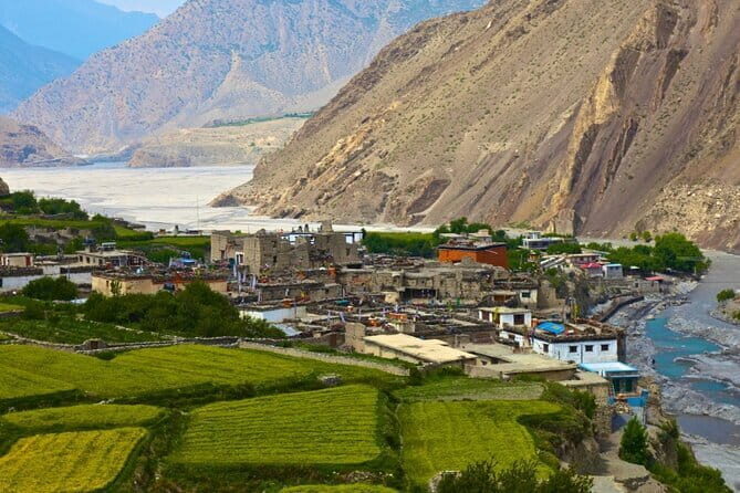 6 Day Upper Mustang Tour by 4WD Jeep from Pokhara - Leaving Pokhara for Kagbeni: first views and an early start
