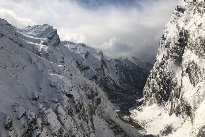 Annapurna Base Camp Trek from Pokhara 7 Days - Deurali Day: A lunch stop with real mountain drama