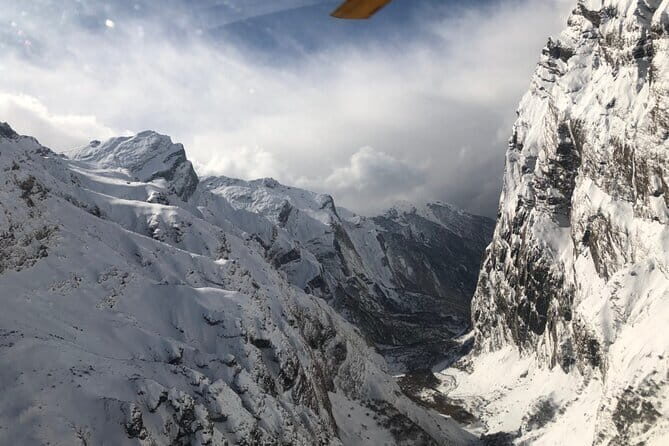 Annapurna Base Camp Trek from Pokhara 7 Days - Jhinu Danda to Chhomrong: River mornings and forest steps