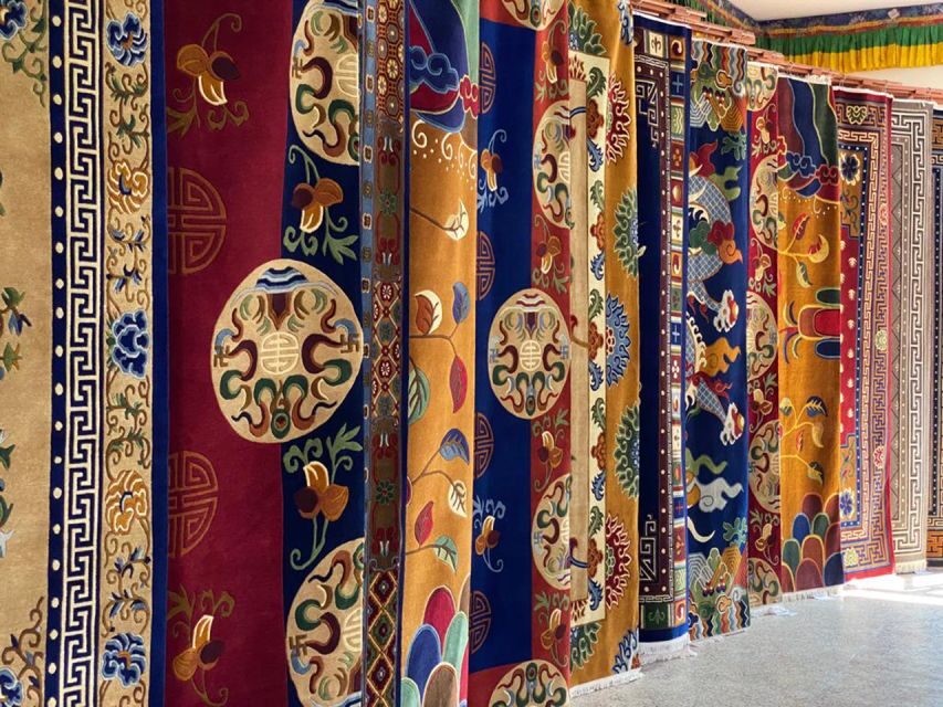 Half day Tibetan cultural tour - Tibetan medical center: meeting a doctor and learning Tibetan medicine basics