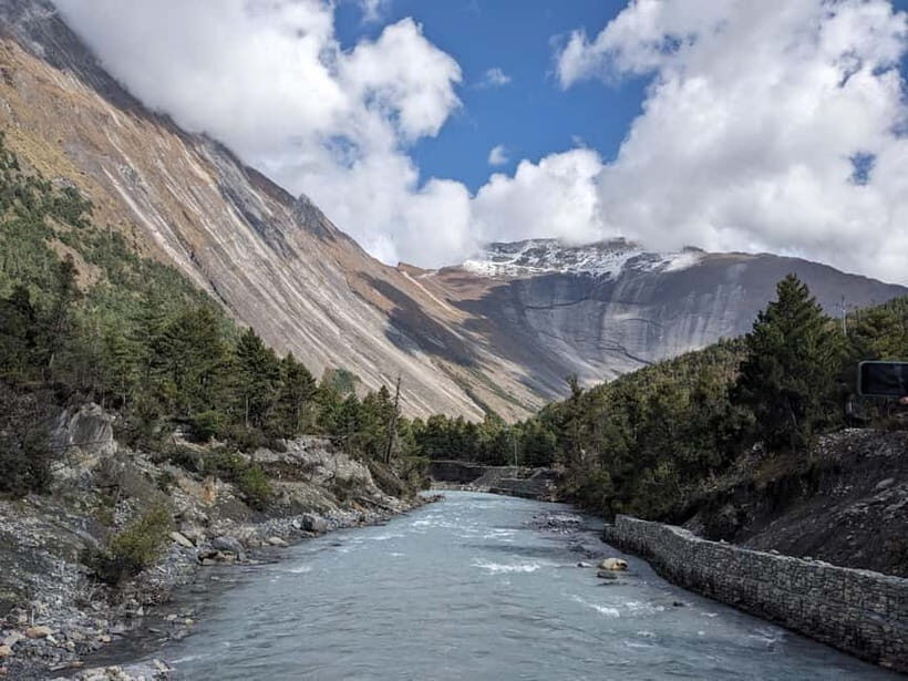 Kathmandu: 9-Day Annapurna Circuit Trek via Thorong La Pass - Day 4: Upper Pisang to Manang via big views of Annapurna peaks