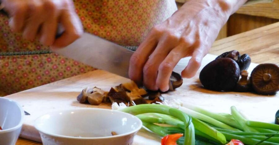 MoMo or Dal Bhat Cooking Class at Aama Kitchen in Pokhara - Transfers and timing: the easy part of the day