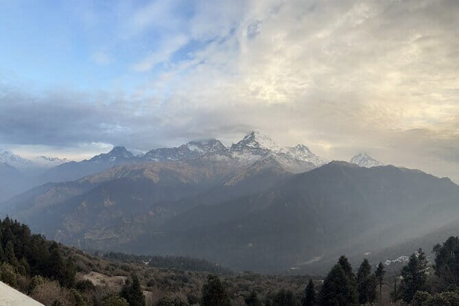 Poon Hill Ghandruk Circuit Trek from Pokhara 4 Days - Your daily experience: how the guide and teahouses shape the trip